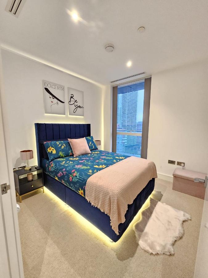 2 Bed Luxurious Apartments Canary Wharf Londres Exterior foto